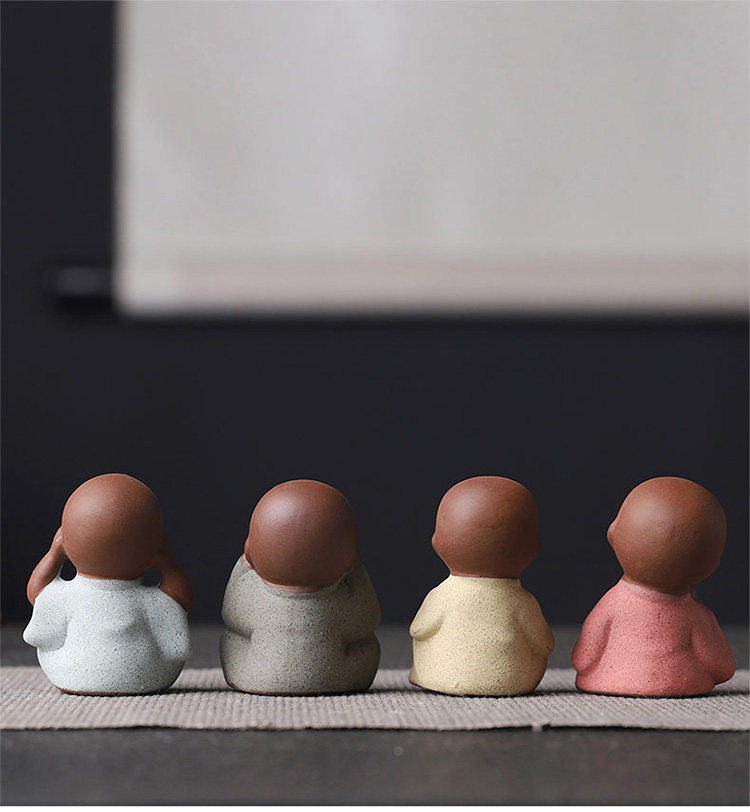 Y Ceramic Mini Monk Figurines  - đánh giá và giá Bonsai Garden Meaning