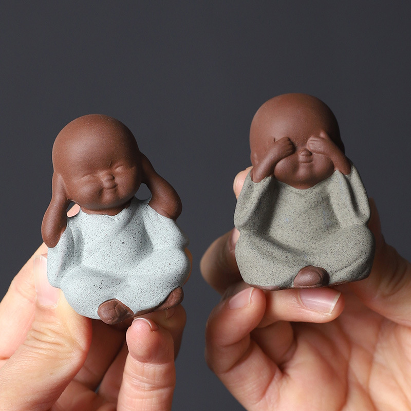 Y Ceramic Mini Monk Figurines  - đánh giá và giá Bonsai Garden Meaning
